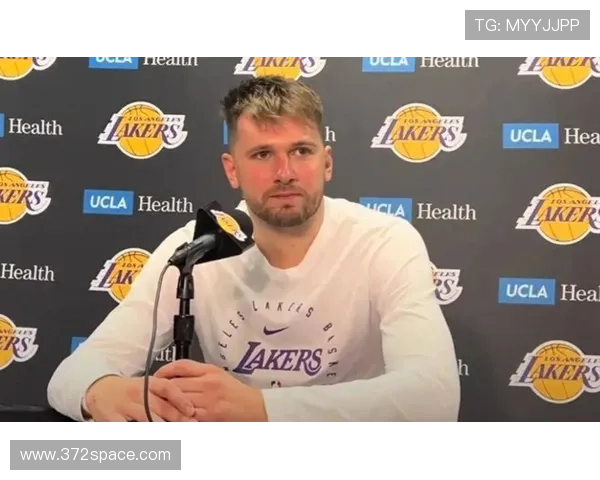 雷迪克谈东契奇的比赛风格：允许他自由发挥享受篮球乐趣